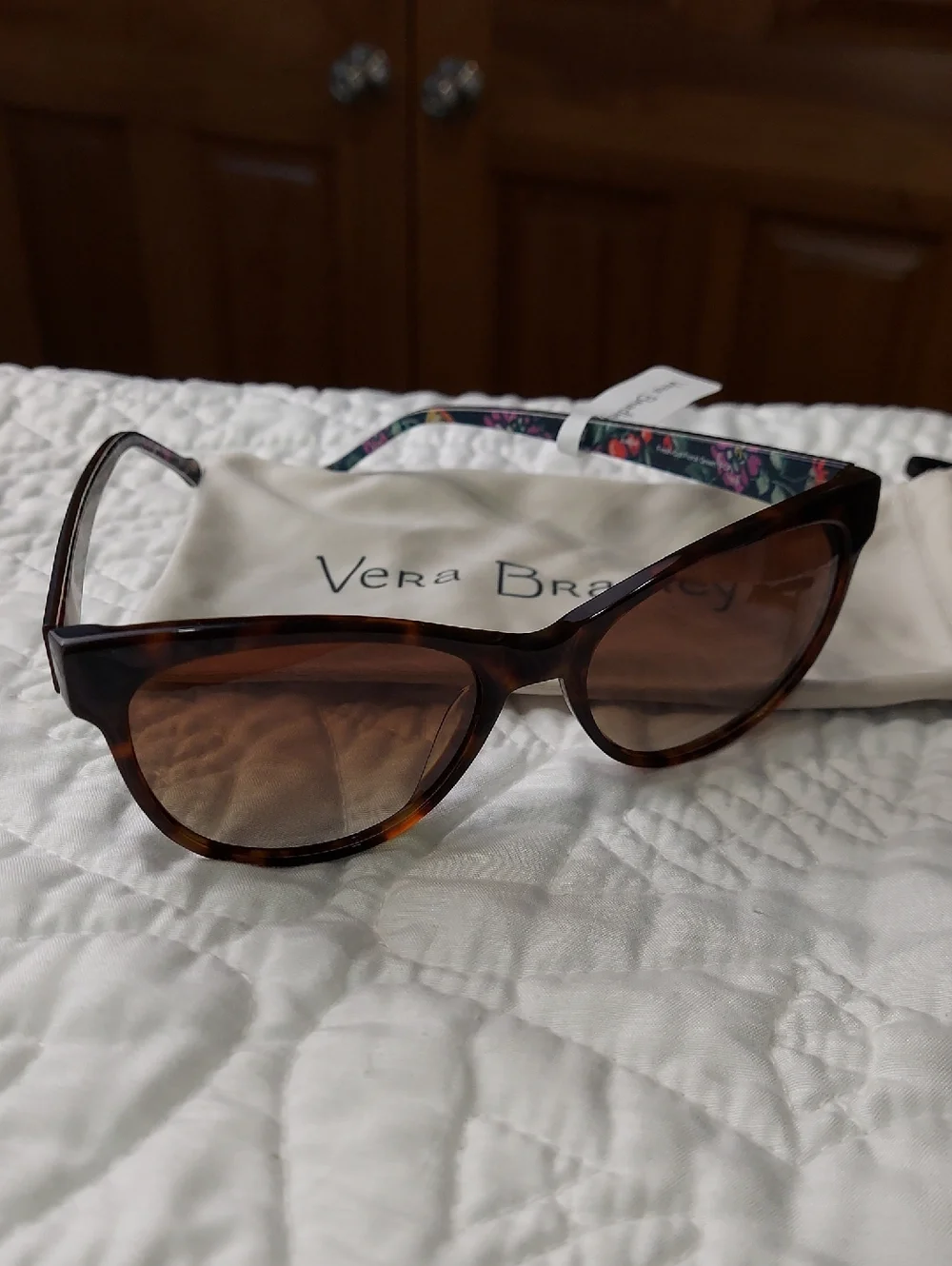 🆕 Vera Bradley Brown Tortoiseshell Polarized Sunglasses with Floral Arms NEW